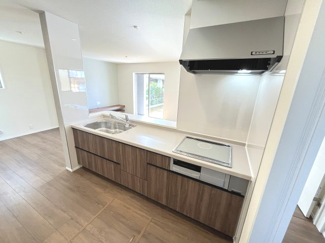 【キッチン】 | 糟屋郡志免町王子3丁目第6　1号棟（全1棟）【仲介手数料無料・0円】 | 施工例。施工例は完成時と異なる場合があります。