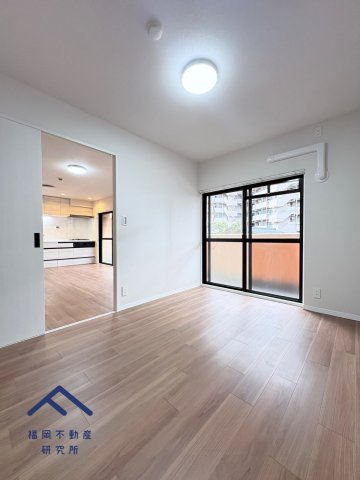 三愛シティライフ野間レイクビューの洋室