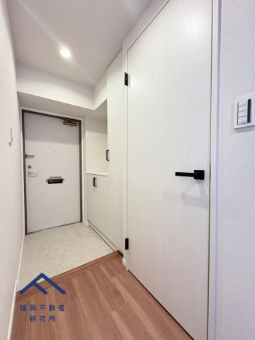 三愛シティライフ野間レイクビューの玄関