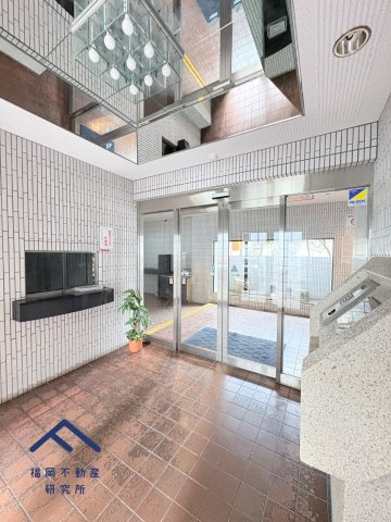 三愛シティライフ野間レイクビューのエントランス