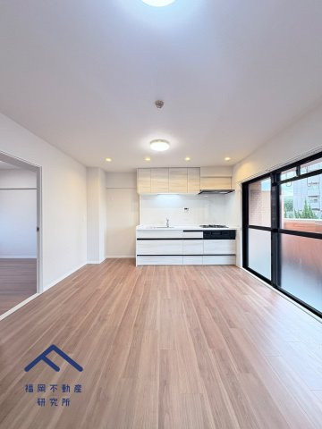 三愛シティライフ野間レイクビューの居間・リビング