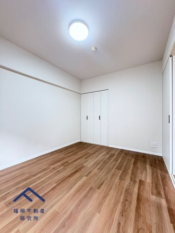 三愛シティライフ野間レイクビューの洋室