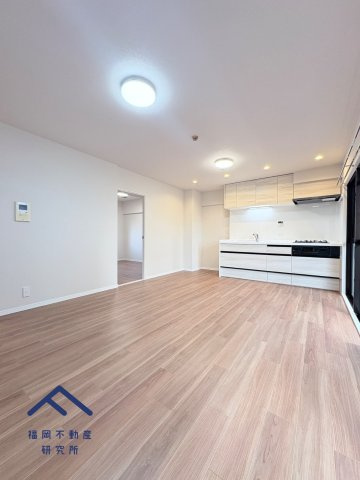 三愛シティライフ野間レイクビューの居間・リビング