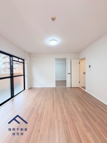 三愛シティライフ野間レイクビューの居間・リビング