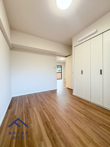 三愛シティライフ野間レイクビューの洋室