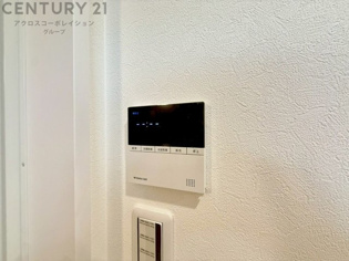 暖房機能があるため、冬場でも温かい浴室で入浴でき、乾燥機能があるため、水気を素早く取り除けます。また、換気機能があるため、湿気を素早く排出してカビや雑菌の発生を防ぐことができます。
