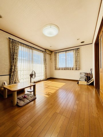 堺市中区堀上町　中古戸建の洋室