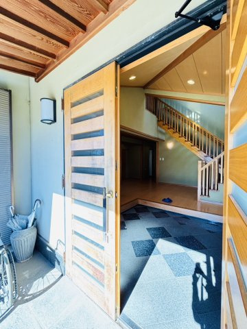 堺市中区堀上町　中古戸建の玄関