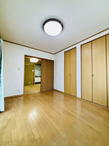 堺市中区堀上町　中古戸建の洋室|付属建物（鉄骨造ストレート葺平屋建）