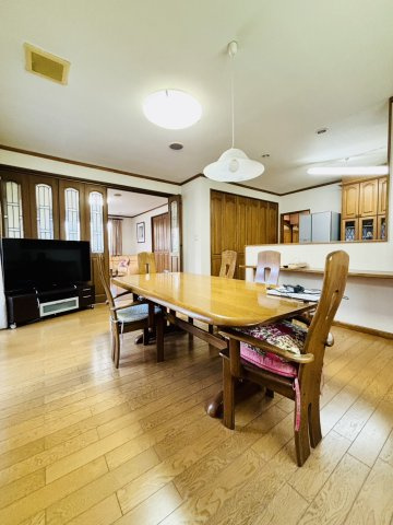 堺市中区堀上町　中古戸建の居間・リビング