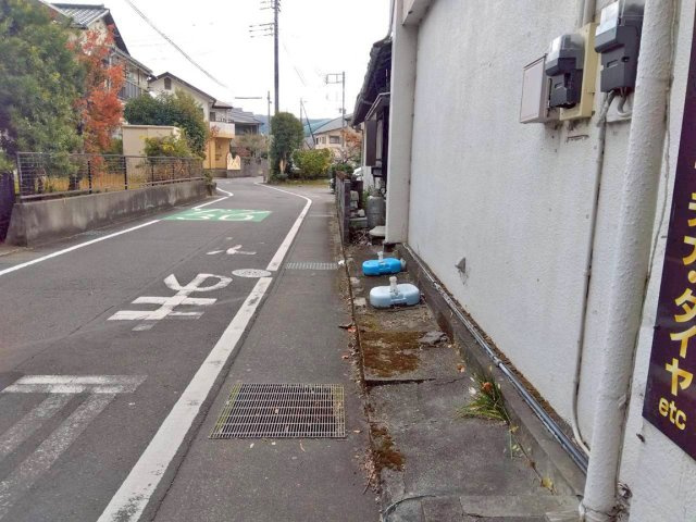 【前面道路含む現地写真】 | 伊豆の国市長岡 売店舗併用住宅 EH05989 | 伊豆の国市長岡　北側前面道路