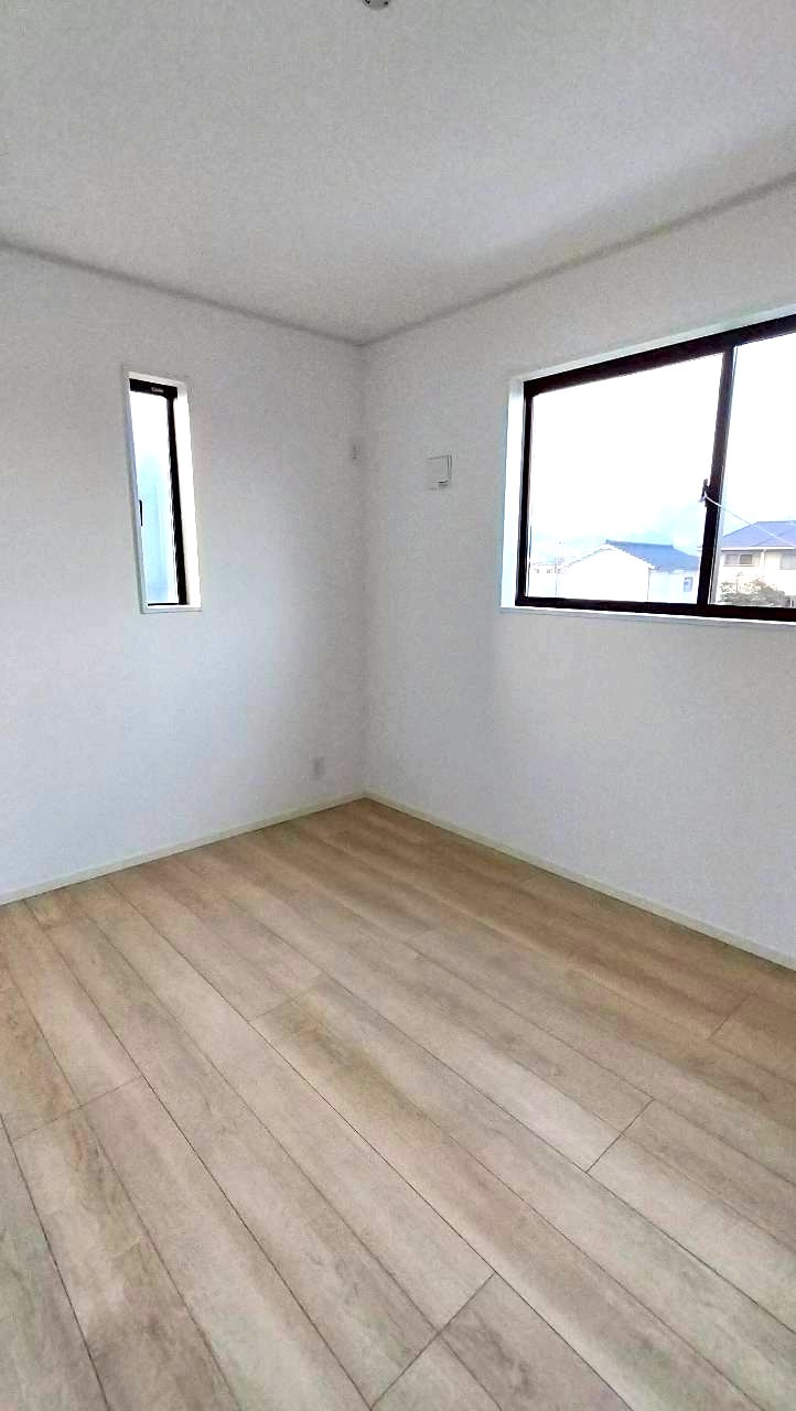 クレイドルガーデン南区八分字町　第14の洋室|広々とした洋室です