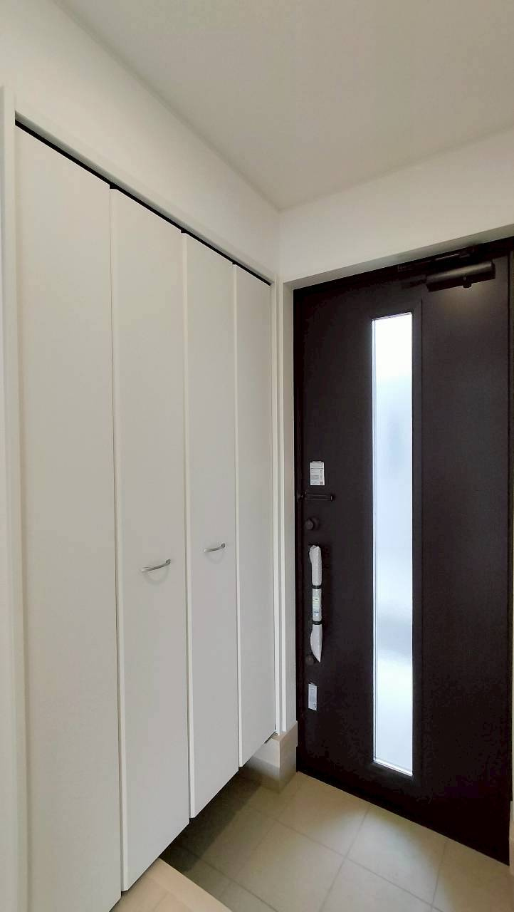 クレイドルガーデン南区八分字町　第14の玄関|シューズボックス完備