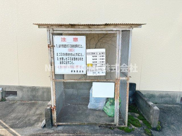 ハイツシャロームのその他|敷地内ごみ捨て場もあります★