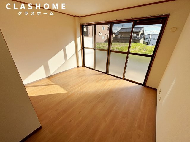 プリミエール藤江I　　刈谷市近郊の賃貸はクラスホーム刈谷店の居間・リビング|同物件の別部屋になります。