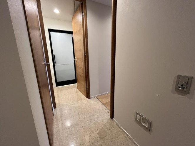 ロイヤルシーズン二子玉川の玄関|シンプルで使いやすい玄関です