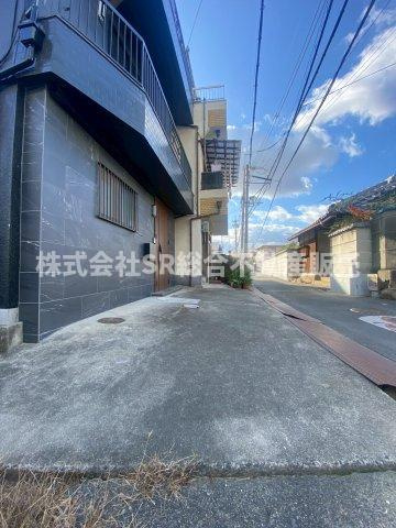 本庄1丁目中古戸建の駐車場|軽自動車・コンパクトカーでしたら駐車できます！