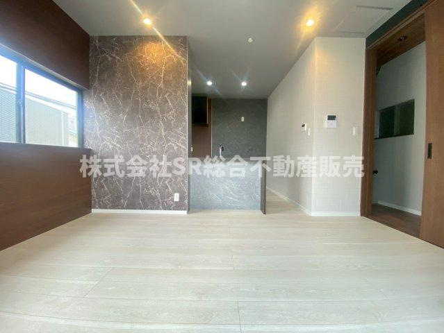 本庄1丁目中古戸建の居間・リビング|ゆったりとしたリビングです