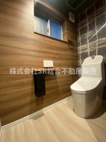 本庄1丁目中古戸建のトイレ|温水洗浄便座付きトイレは2か所にございます！