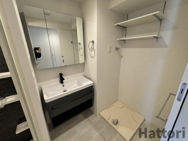 セレニテ江坂エクラの独立洗面台