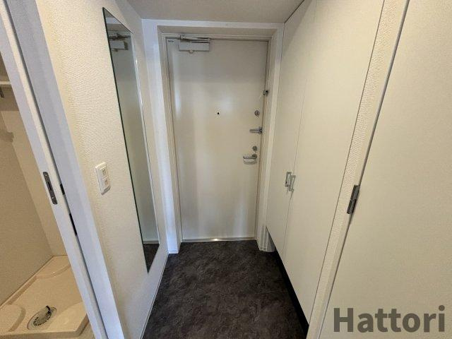 セレニテ江坂エクラの玄関