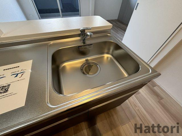 セレニテ江坂エクラのキッチン