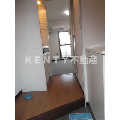 【玄関】 | 大森タウンビル | 明るい玄関です