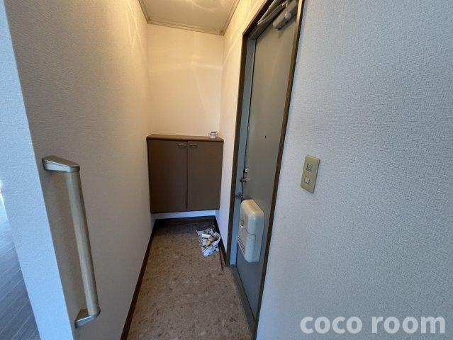 プルミエール　Bの玄関