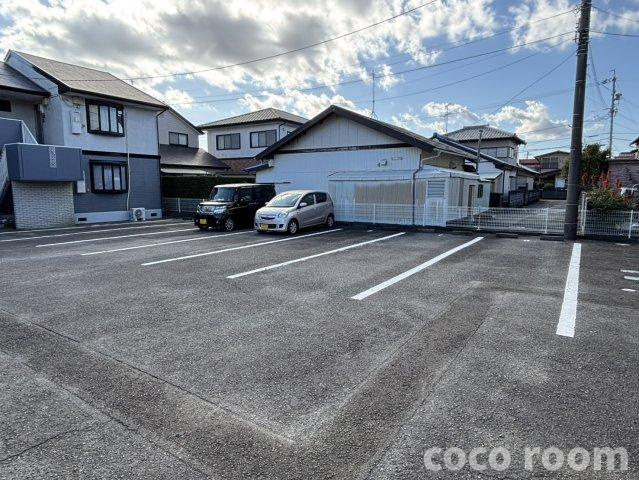 プルミエール　Bの駐車場