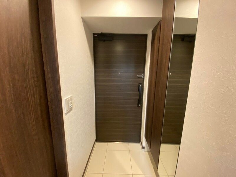 パレステージ町屋参番館の玄関