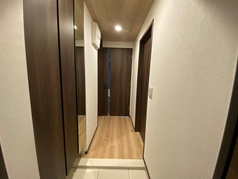 パレステージ町屋参番館の玄関