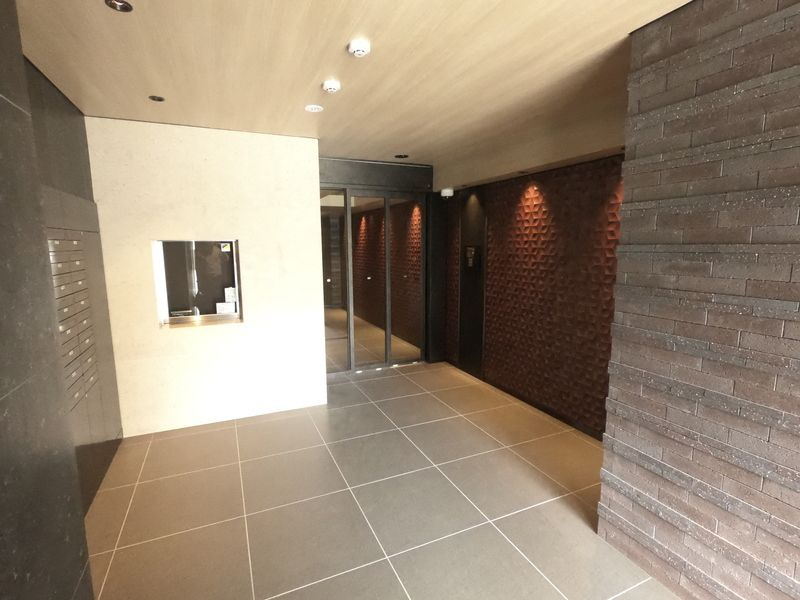 パレステージ町屋参番館のエントランス