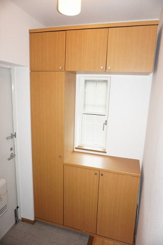 ロイヤル雑賀の玄関|ゆったりとした玄関です