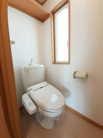 キャプリコートＢのトイレ|ゆったりとした空間のトイレです
