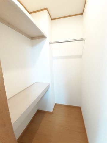 キャプリコートＢの収納|こまごまとしたものを収納できそうですね