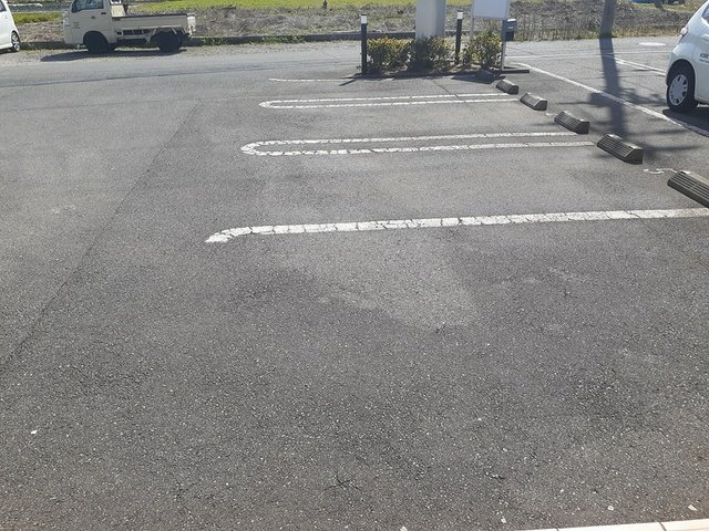 アウローラＡの駐車場