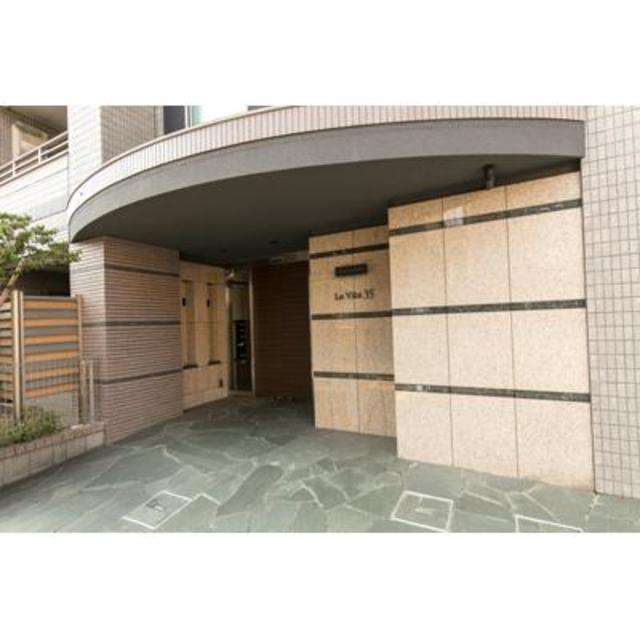 ラ・ヴィータ３５のエントランス