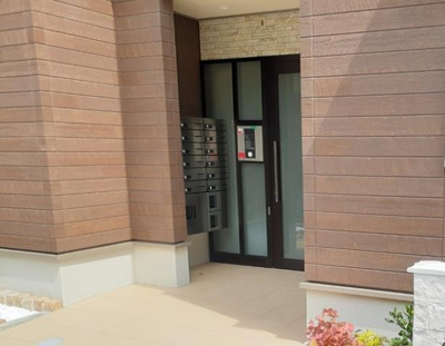 【エントランス】 | ウェルス暁