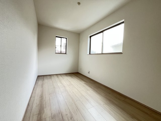 「西宮市新築一戸建」西宮浜町の洋室|広々とした洋室です　6.12帖