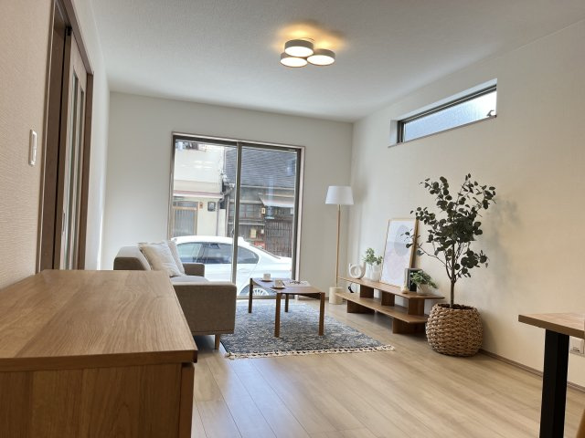 「西宮市新築一戸建」西宮浜町の居間・リビング|居間です