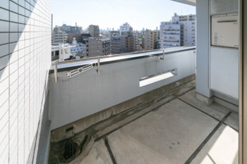 【バルコニー】