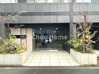 【エントランス】 | アイル東京スカイツリー弐番館 | 【エントランス】マンションのエントランスは、その物件の印象を決める、顔とも言える場所です。毎日通る場所ですからきれいなのが一番です。