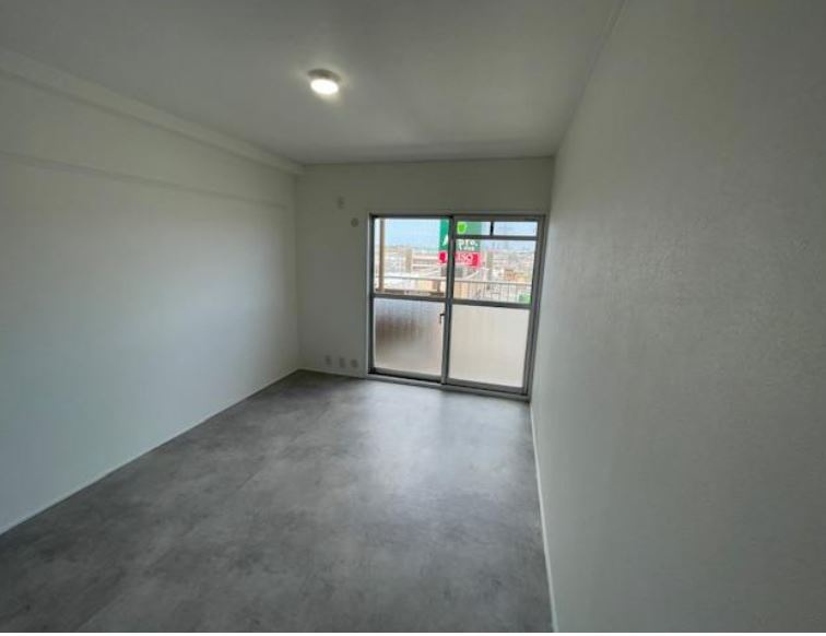 ハイマート弥刀弐番館の洋室