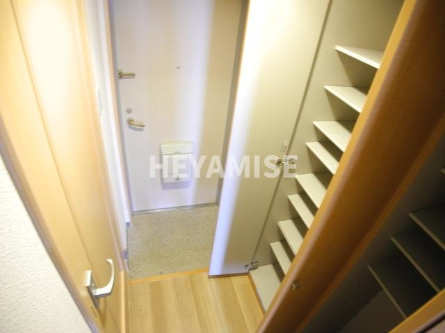 フロンティア八天の玄関