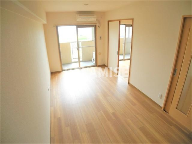 フロンティア八天の居間・リビング