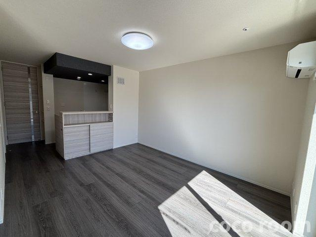 コンタドールNの居間・リビング