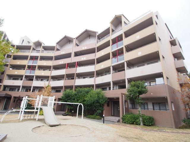 ローレルスクエア登美ヶ丘第Ⅰ期１番館の外観