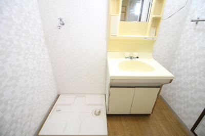 【洗面所】 | エクセルクローバー D棟 | D棟203 洗面所／洗濯機置き場