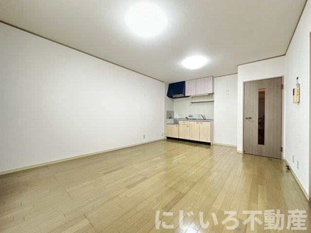 アビタシオン那賀川Bの居間・リビング