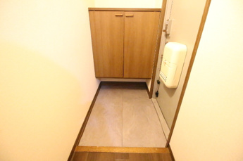 【玄関】 | C棟202 玄関